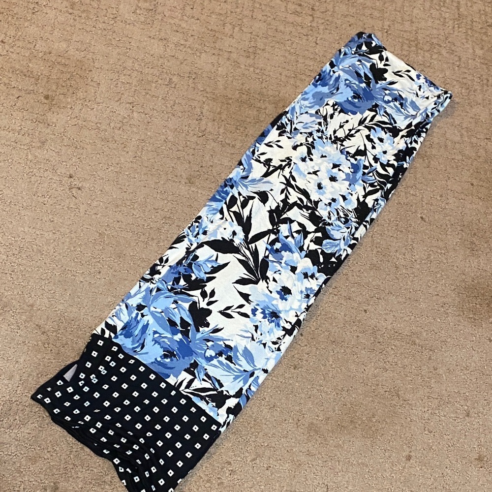 J. Jill Blue & White Floral Scarf With Black & White Polka Dots Fall Spring